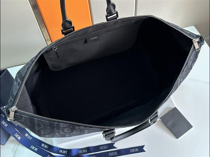 2025228Y 700P2031472